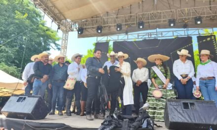 GOBIERNO DEL ESTADO APOYA LAS TRADICIONES GANADERAS EN AQUISMÓN