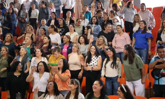 MÁS DE 200 DOCENTES SE ACTUALIZAN EN EDUCACIÓN INCLUSIVA