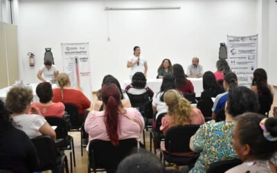 GOBIERNO DEL ESTADO ENTREGA 75 TARJETAS ROSA A MUJERES POTOSINAS