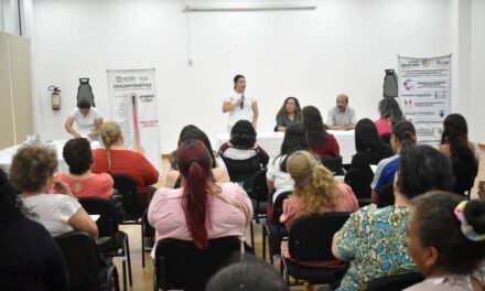 GOBIERNO DEL ESTADO ENTREGA 75 TARJETAS ROSA A MUJERES POTOSINAS