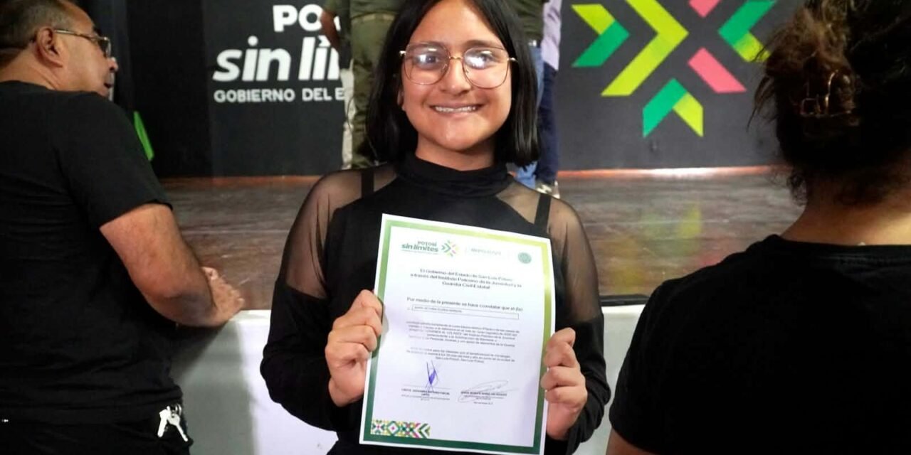 JÓVENES POTOSINOS APRENDEN A CONDUCIR CON SEGURIDAD