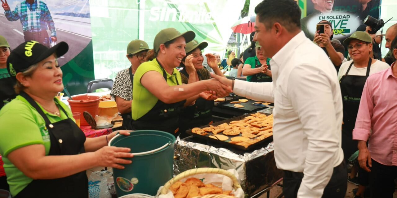 EL GOBERNADOR RICARDO GALLARDO CELEBRA EL DÍA DE LA GARNACHA CON FAMILIAS DE SOLEDAD