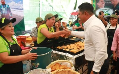 EL GOBERNADOR RICARDO GALLARDO CELEBRA EL DÍA DE LA GARNACHA CON FAMILIAS DE SOLEDAD