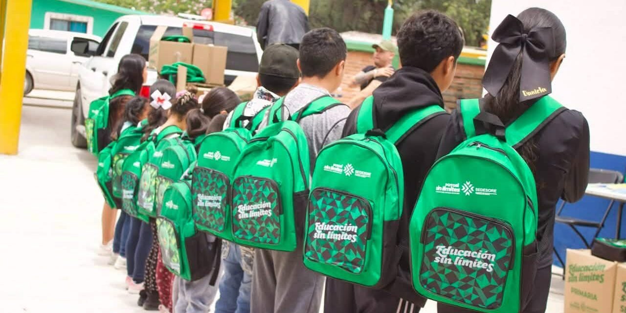ÚTILES ESCOLARES LLEGARÁN A LAS CUATRO REGIONES