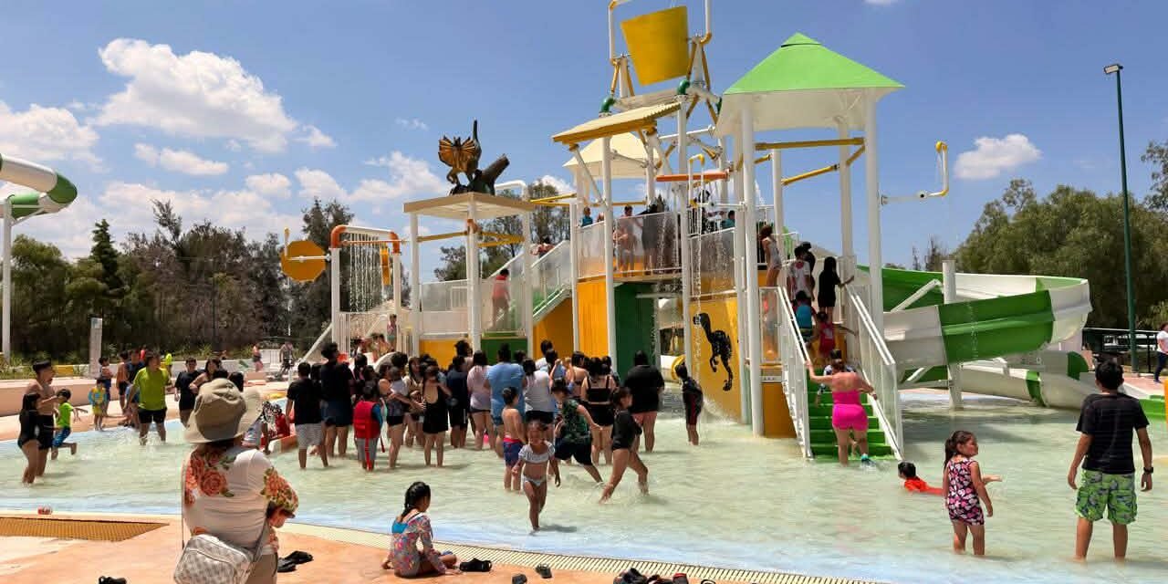 DINOASIS AQUA PARK INVITA A DISFRUTAR LAS ÚLTIMAS DOS SEMANAS DE VACACIONES