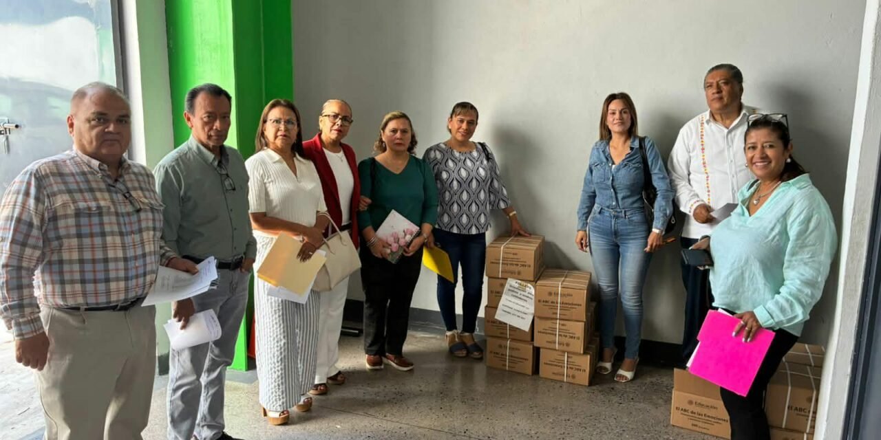 SEER LLEVA 14 MIL 900 GUÍAS DE BIENESTAR EMOCIONAL A ESCUELAS POTOSINAS