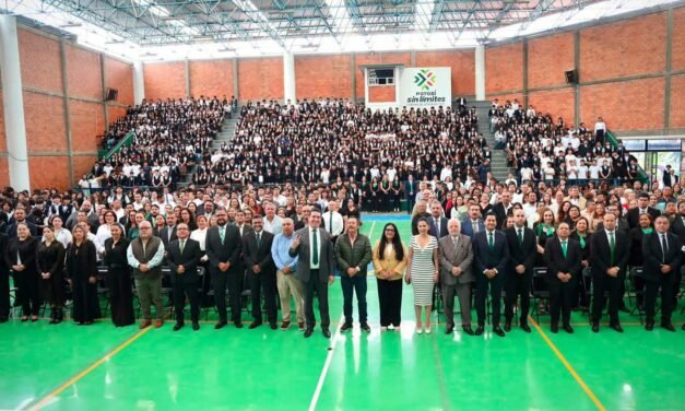 MÁS DE 30 MIL ESTUDIANTES CURSAN CON NORMALIDAD EL SEMESTRE EN COBACH