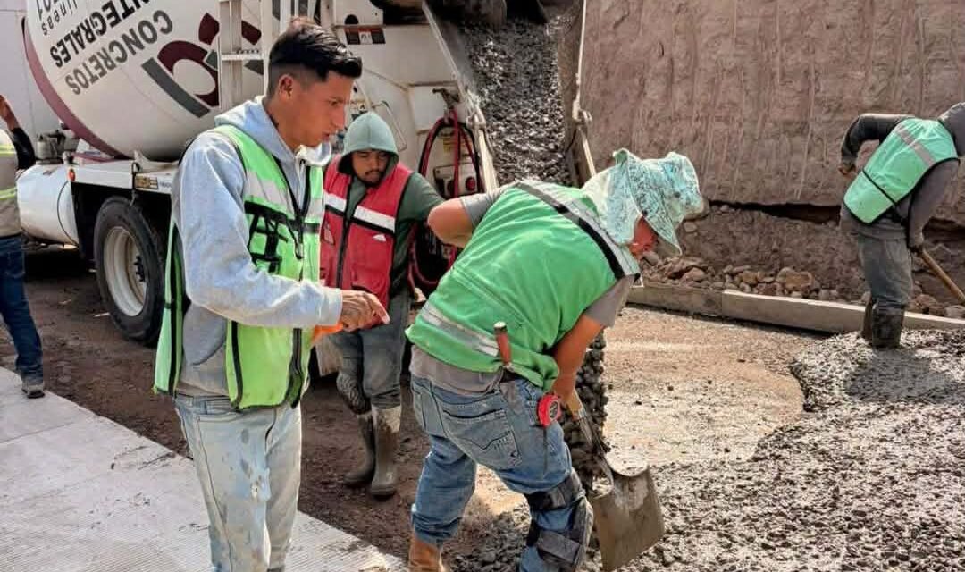 EL GOBIERNO DEL ESTADO AVANZA EN LA PAVIMENTACIÓN DEL RÍO SANTIAGO