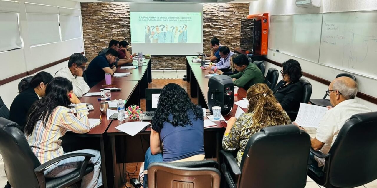 OFICIALIA MAYOR CAPACITA A SERVIDORES PÚBLICOS PARA MEJORAR LA ATENCIÓN CIUDADANA
