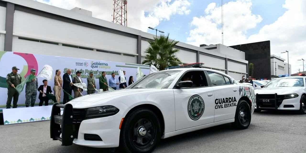 EL GOBERNADOR RICARDO GALLARDO ENTREGA NUEVAS PATRULLAS PARA MAYOR SEGURIDAD DE LAS FAMILIAS POTOSINAS
