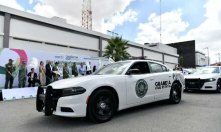 EL GOBERNADOR RICARDO GALLARDO ENTREGA NUEVAS PATRULLAS PARA MAYOR SEGURIDAD DE LAS FAMILIAS POTOSINAS