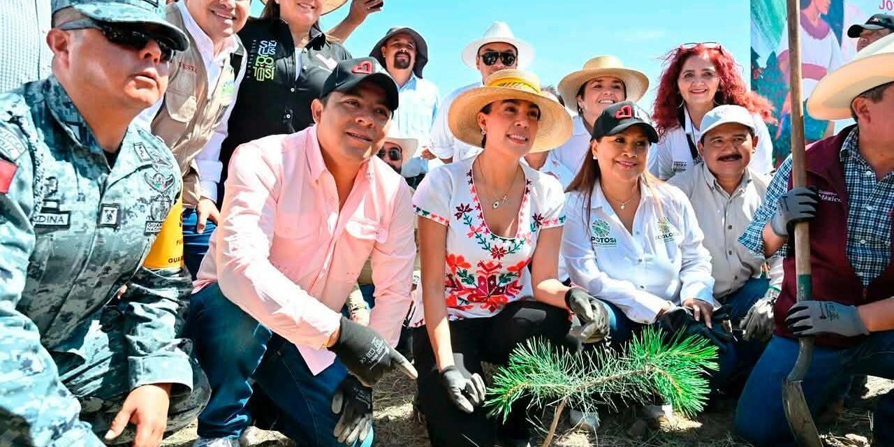 CAMPO POTOSINO RECIBE MÁS MAQUINARIA, SANIDAD Y APOYOS PARA LA PRODUCCIÓN