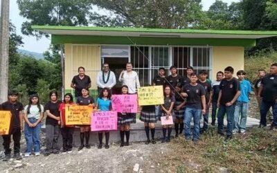 ALCALDE TEMO BALDERAS ENTREGA AULA A ALUMNOS DE LA PREPARATORIA DEL EJIDO PALO DE ARCO