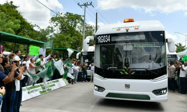 EL GOBERNADOR RICARDO GALLARDO PONE EN MARCHA REDMETRO RIVIERA HUASTECA: MÁS DE 100 KM DE TRANSPORTE GRATUITO