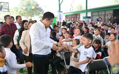 EL GOBERNADOR RICARDO GALLARDO PRESENTARÁ UNA INICIATIVA PARA REGULAR USO DE CELULARES Y PANTALLAS EN ESCUELAS