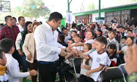 EL GOBERNADOR RICARDO GALLARDO PRESENTARÁ UNA INICIATIVA PARA REGULAR USO DE CELULARES Y PANTALLAS EN ESCUELAS