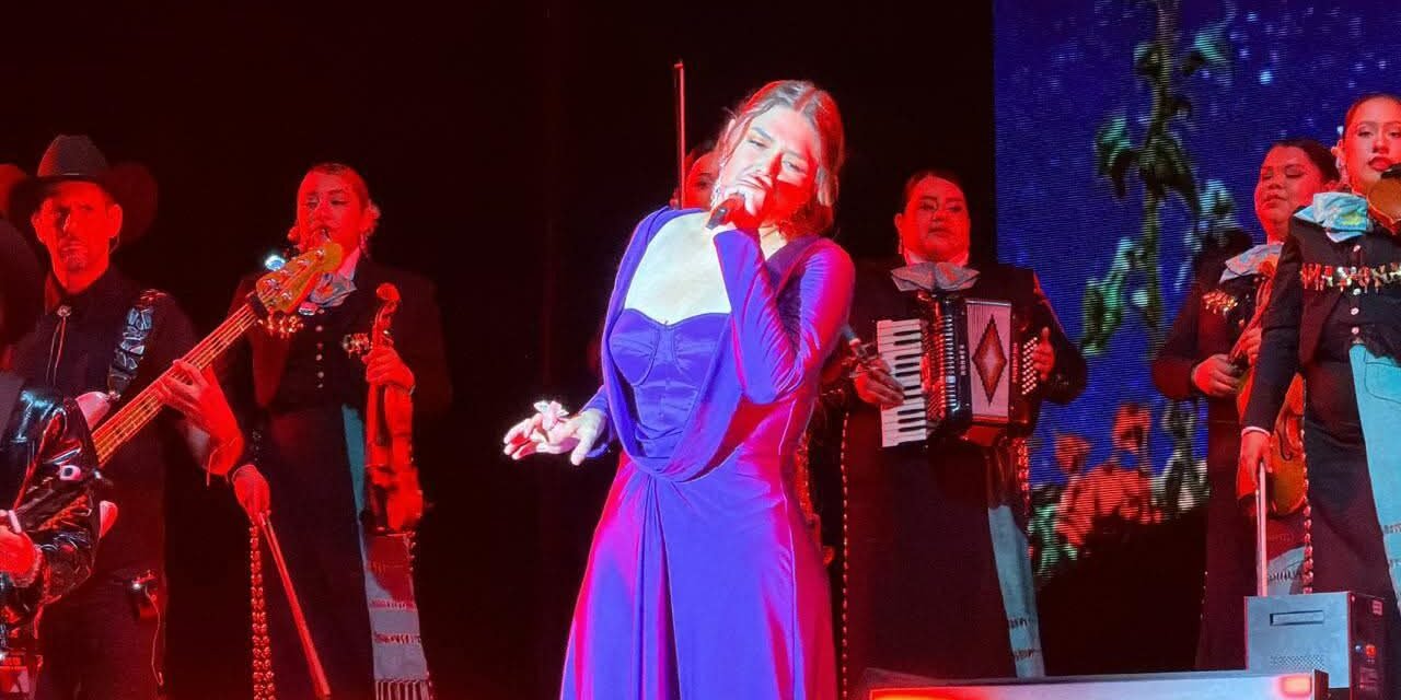 YURIDIA LLENA EL TEATRO DE LA CIUDAD Y DA VIDA NOCTURNA AL TANGAMANGA II