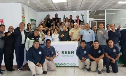 COMUNIDAD EDUCATIVA ENTREGA MÁS DE 2.1 MDP A BOMBEROS Y ARRANCA NUEVA COLECTA