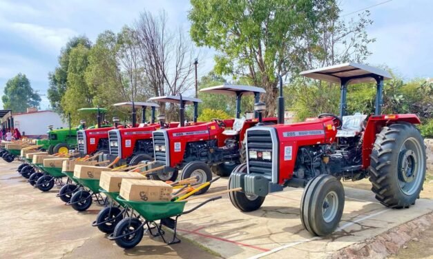 GOBIERNO DEL ESTADO APOYARÁ AL CAMPO POTOSINO CON 90 TRACTORES AGRÍCOLAS