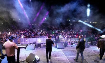 ALACRANES MUSICAL HACE VIBRAR LA FEREPO 2026 CON UNA NOCHE DE PASITO DURANGUENSE