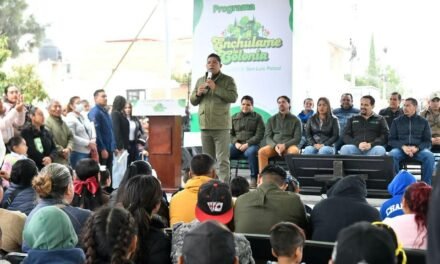 EL GOBERNADOR RICARDO GALLARDO LLEVA ENCHÚLAME LA COLONIA AL BARRIO LOS VERGELES