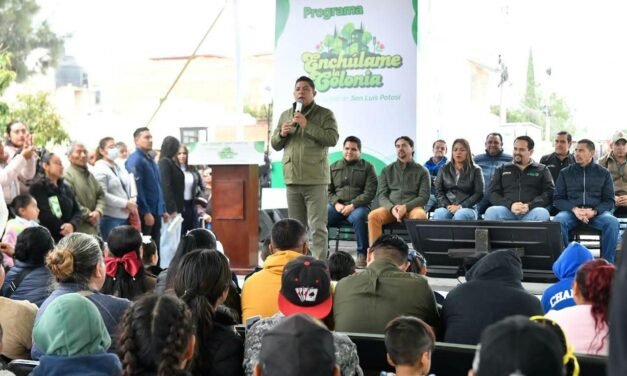 EL GOBERNADOR RICARDO GALLARDO LLEVA ENCHÚLAME LA COLONIA AL BARRIO LOS VERGELES
