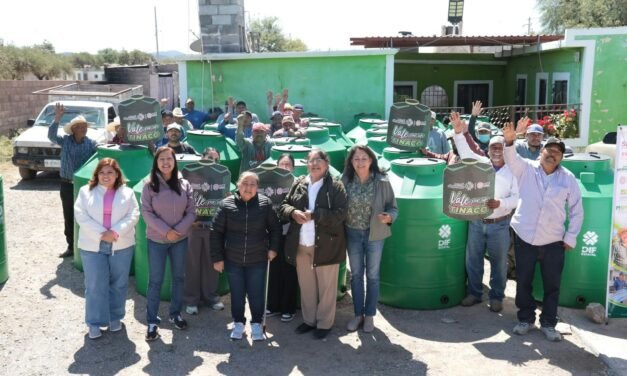 EL GOBIERNO DEL CAMBIO, A TRAVÉS DEL DIF ESTATAL, LLEVA CISTERNAS A FAMILIAS DEL ALTIPLANO POTOSINO
