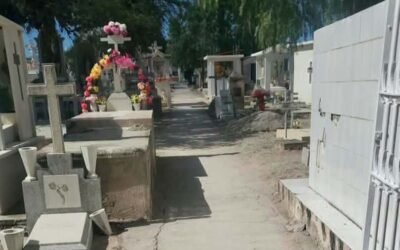 OBRAS PÚBLICAS REALIZA LIMPIEZA GENERAL EN EL PANTEÓN MUNICIPAL.