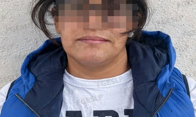 FISCALÍA POTOSINA CUMPLIMENTA ORDEN DE APREHENSIÓN CONTRA MUJER POR VARIOS DELITOS