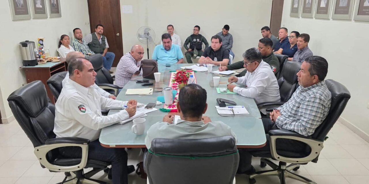 ALCALDE DE AQUISMÓN ENCABEZA REUNIÓN DE SEGURIDAD PARA COORDINAR OPERATIVO POR FESTIVIDADES DE DÍA DE MUERTOS