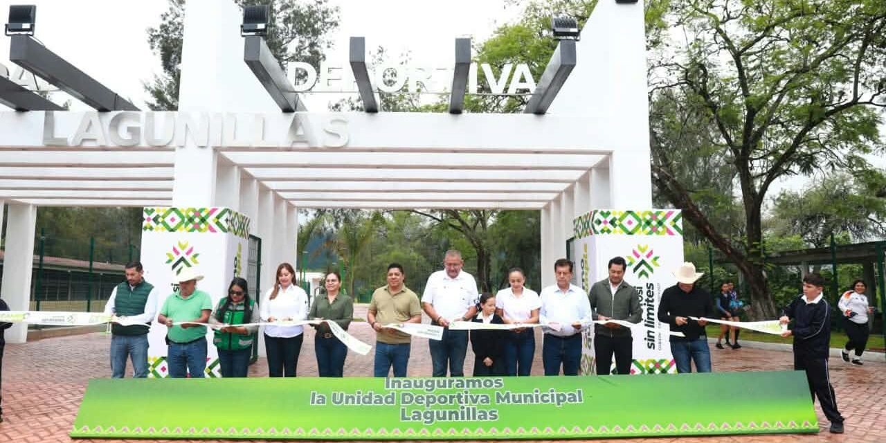 EL GOBERNADOR RICARDO GALLARDO CUMPLE Y ENTREGA NUEVA UNIDAD DEPORTIVA A LAS FAMILIAS DE LAGUNILLAS