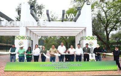 EL GOBERNADOR RICARDO GALLARDO CUMPLE Y ENTREGA NUEVA UNIDAD DEPORTIVA A LAS FAMILIAS DE LAGUNILLAS
